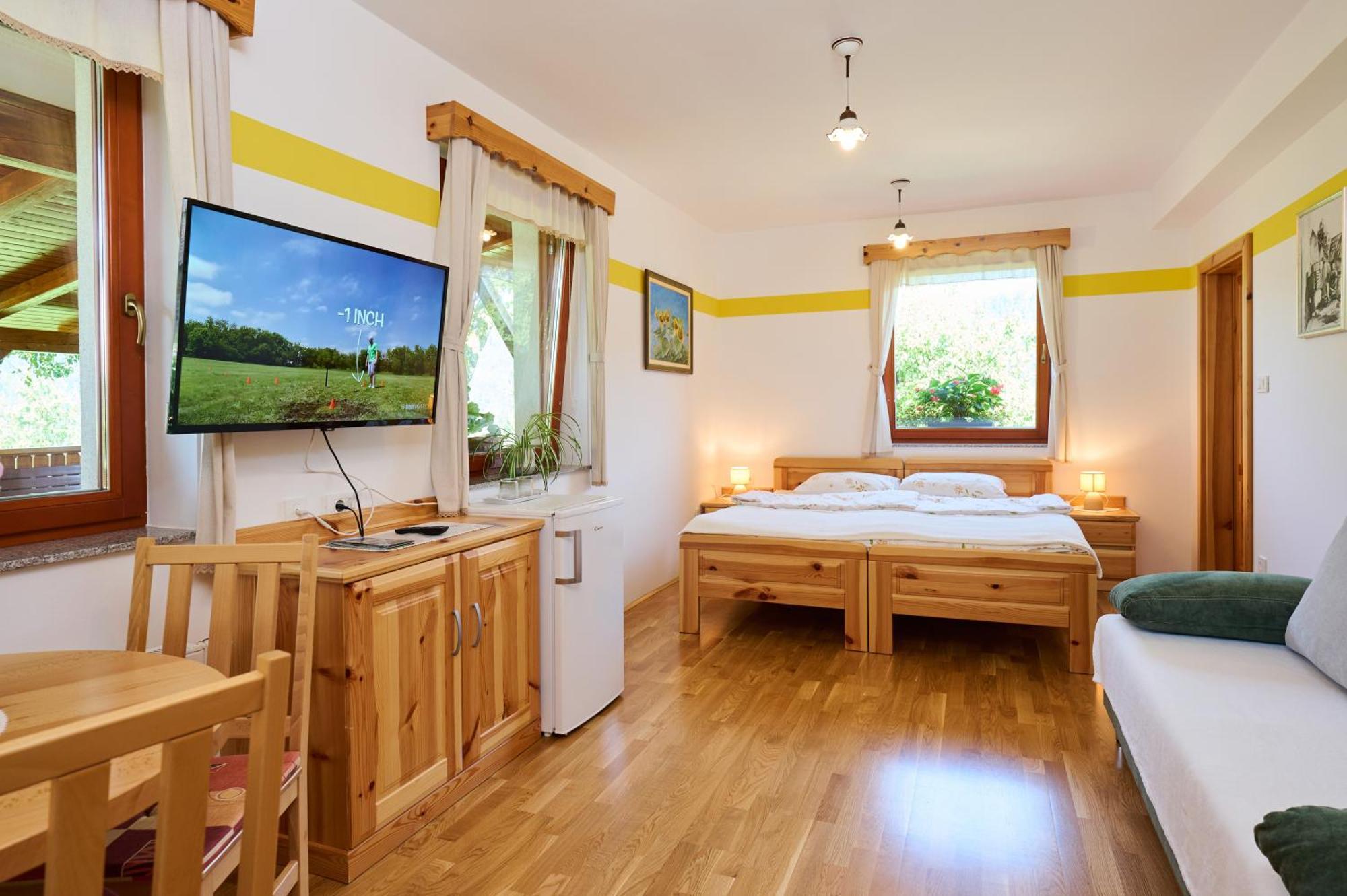 Apartments Organic Tourist Farm Gradisnik Prevalje Zewnętrze zdjęcie
