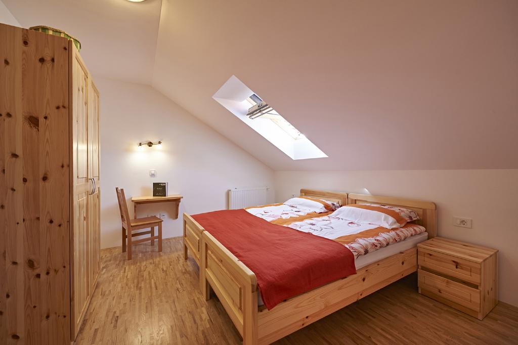 Apartments Organic Tourist Farm Gradisnik Prevalje Zewnętrze zdjęcie