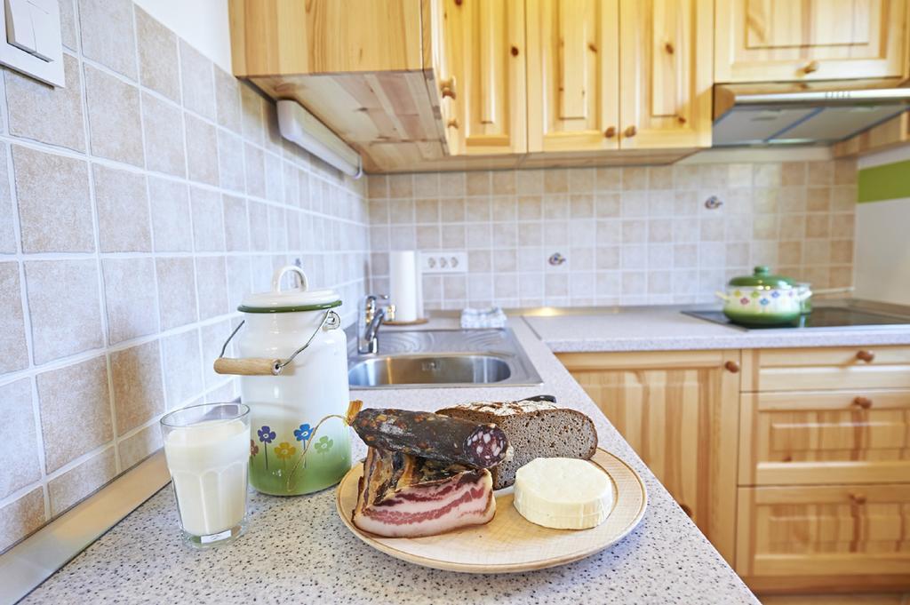 Apartments Organic Tourist Farm Gradisnik Prevalje Zewnętrze zdjęcie